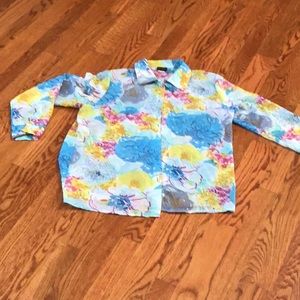 NWOT Salon Studio top